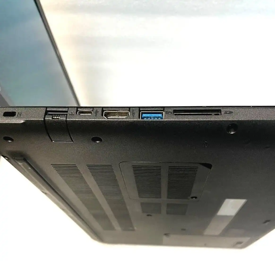 Acer Aspire A515-51G Intel i7-8550u 20Gb RAM 1TB SSD 1TB HDD 2Gb MX150 15.6" FHD