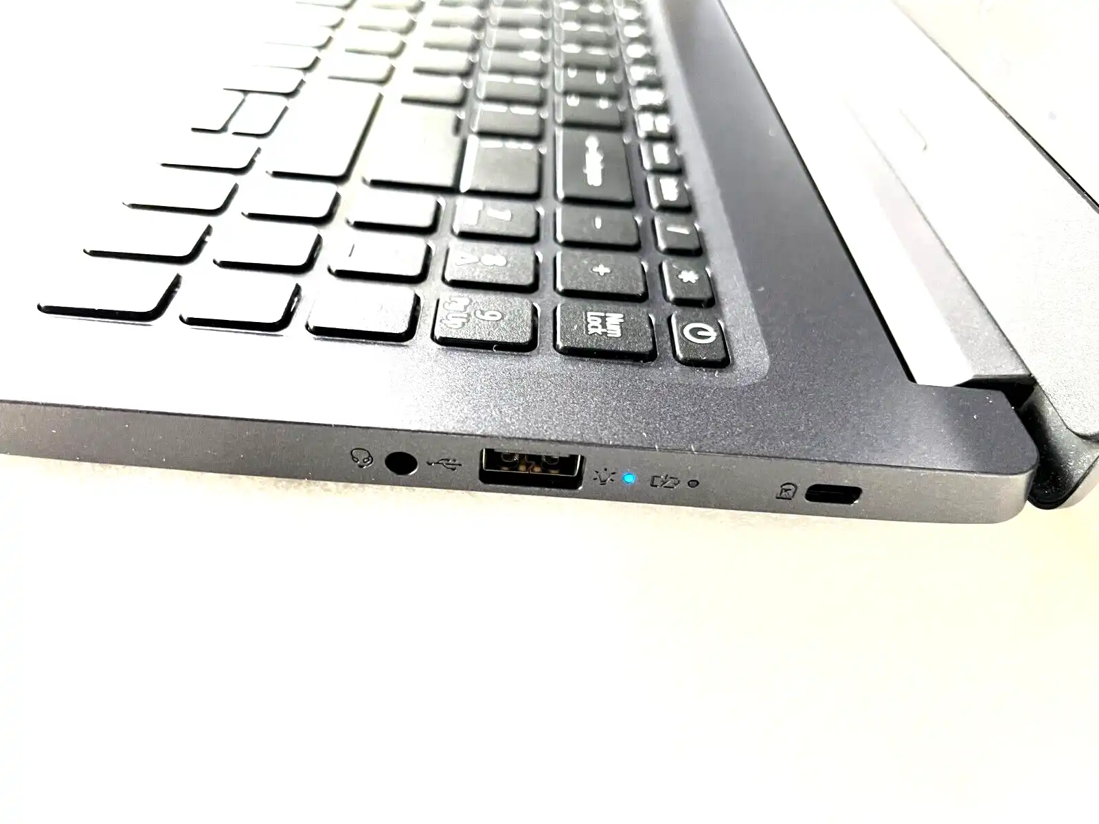 Acer Aspire A515-54G Intel i5-8265u 20Gb RAM 256GB SSD  2Gb MX250 15.6" FHD