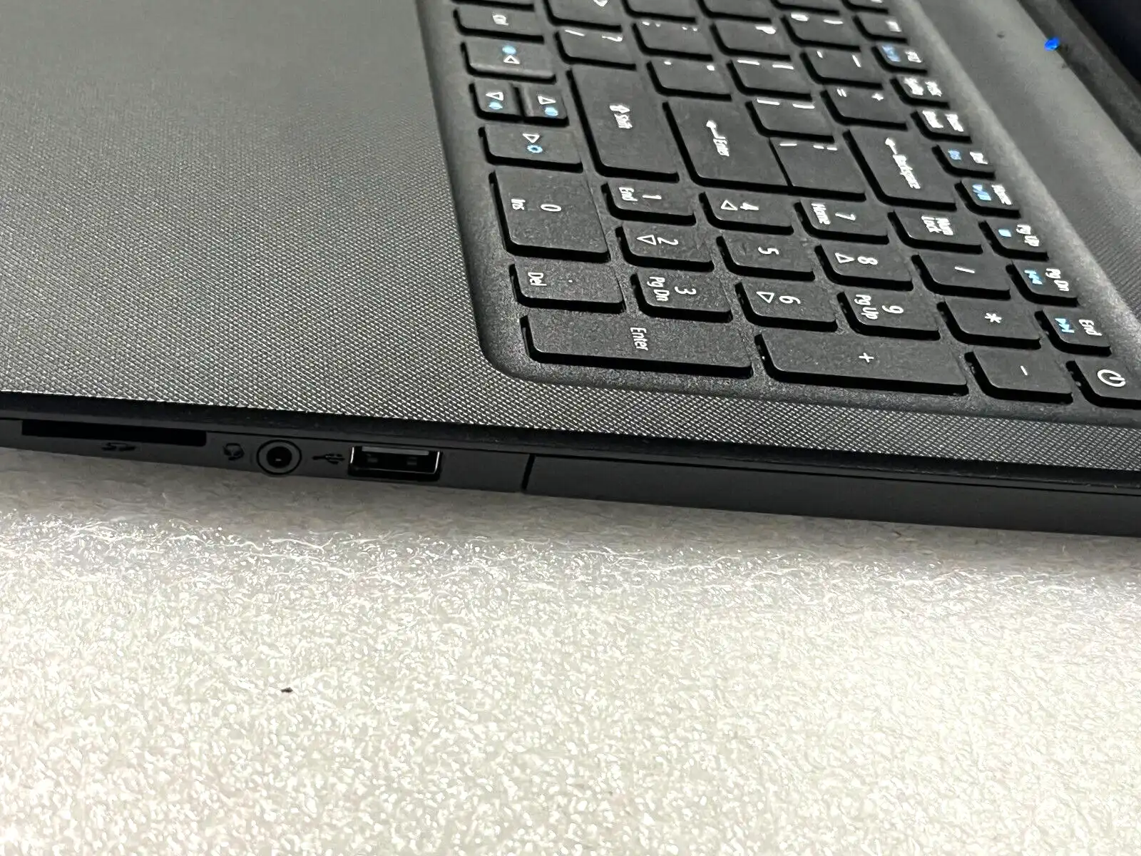 Acer Aspire ES1-533 Intel N4200 Quad Core CPU 8Gb RAM 1TB HDD  15.6" Win 10 Pro