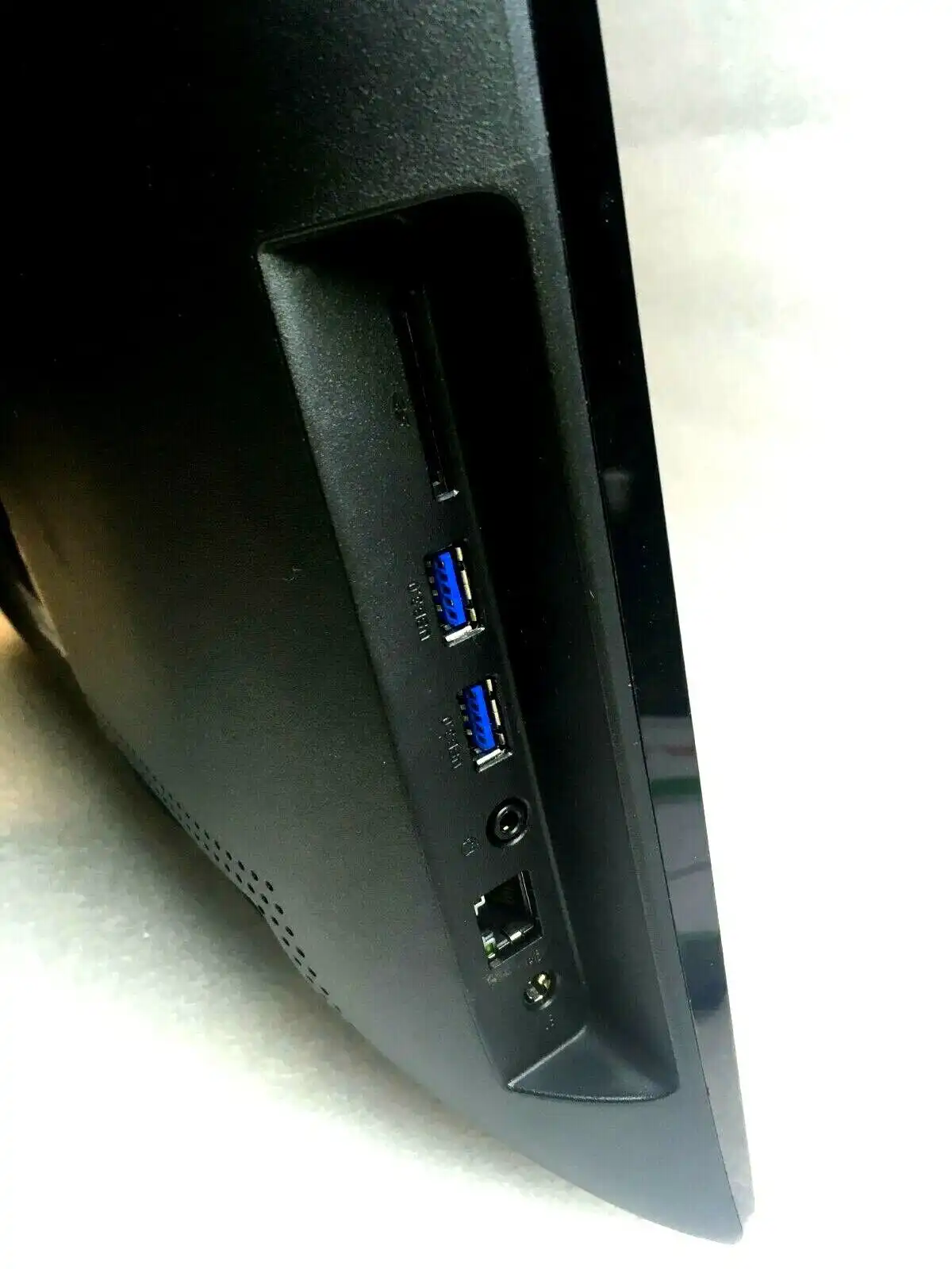 Acer Aspire ZC-105 All-in-one AMD A4-5000 8Gb RAM 1Tb HDD DVD/RW 19.5" Win10