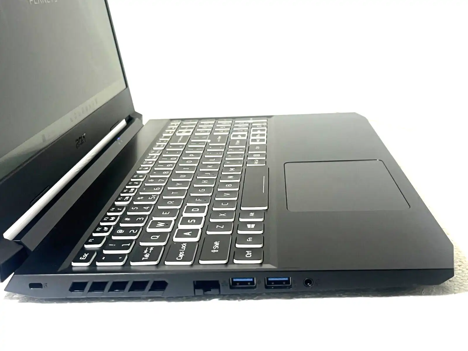 Acer Nitro 5 AN515-45 AMD Ryzen 5 5600H 16Gb RAM 512GB SSD 4Gb GTX1650 15.6 FHD