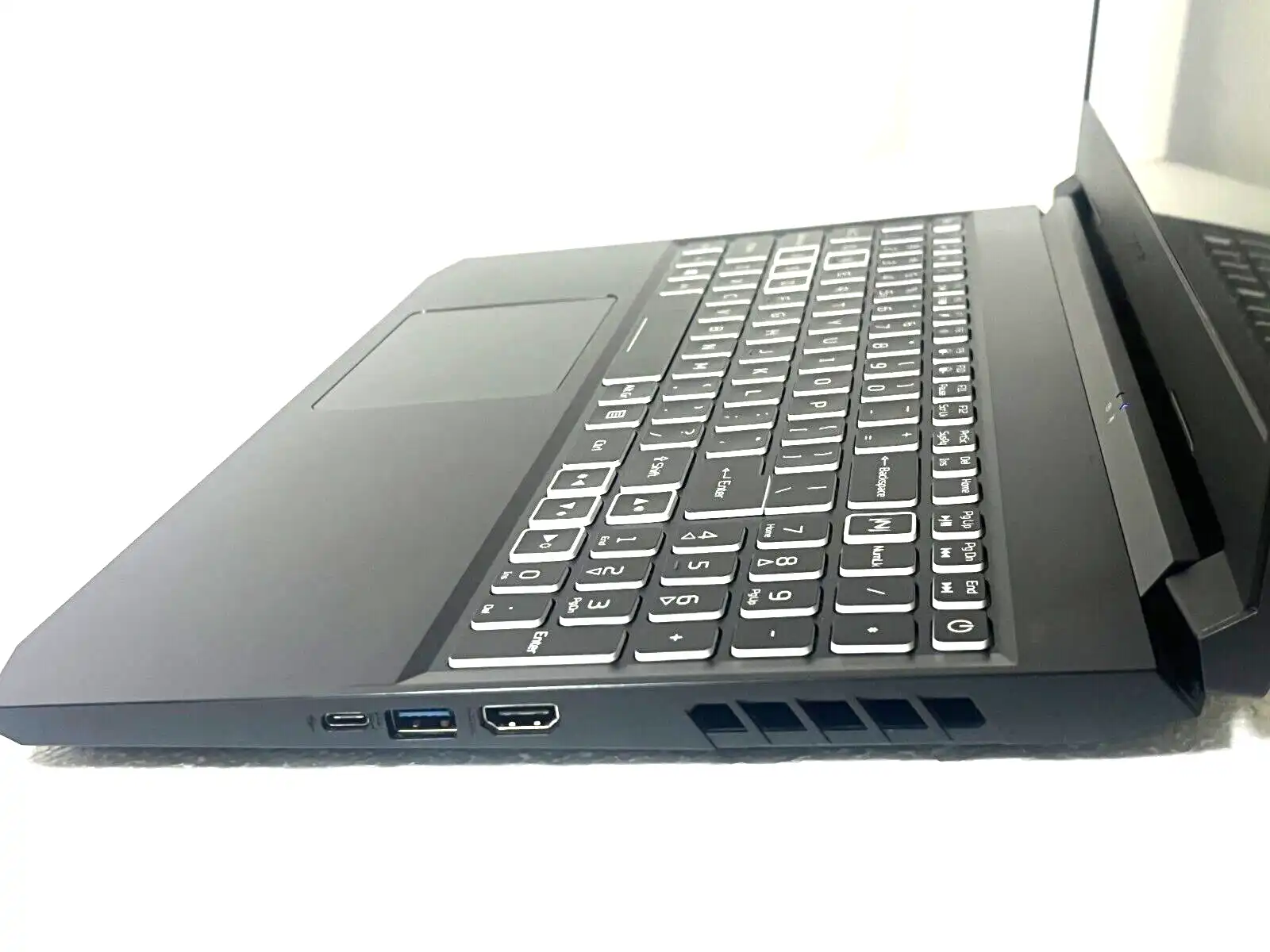 Acer Nitro 5 AN515-45 AMD Ryzen 5 5600H 16Gb RAM 512GB SSD 4Gb GTX1650 15.6 FHD