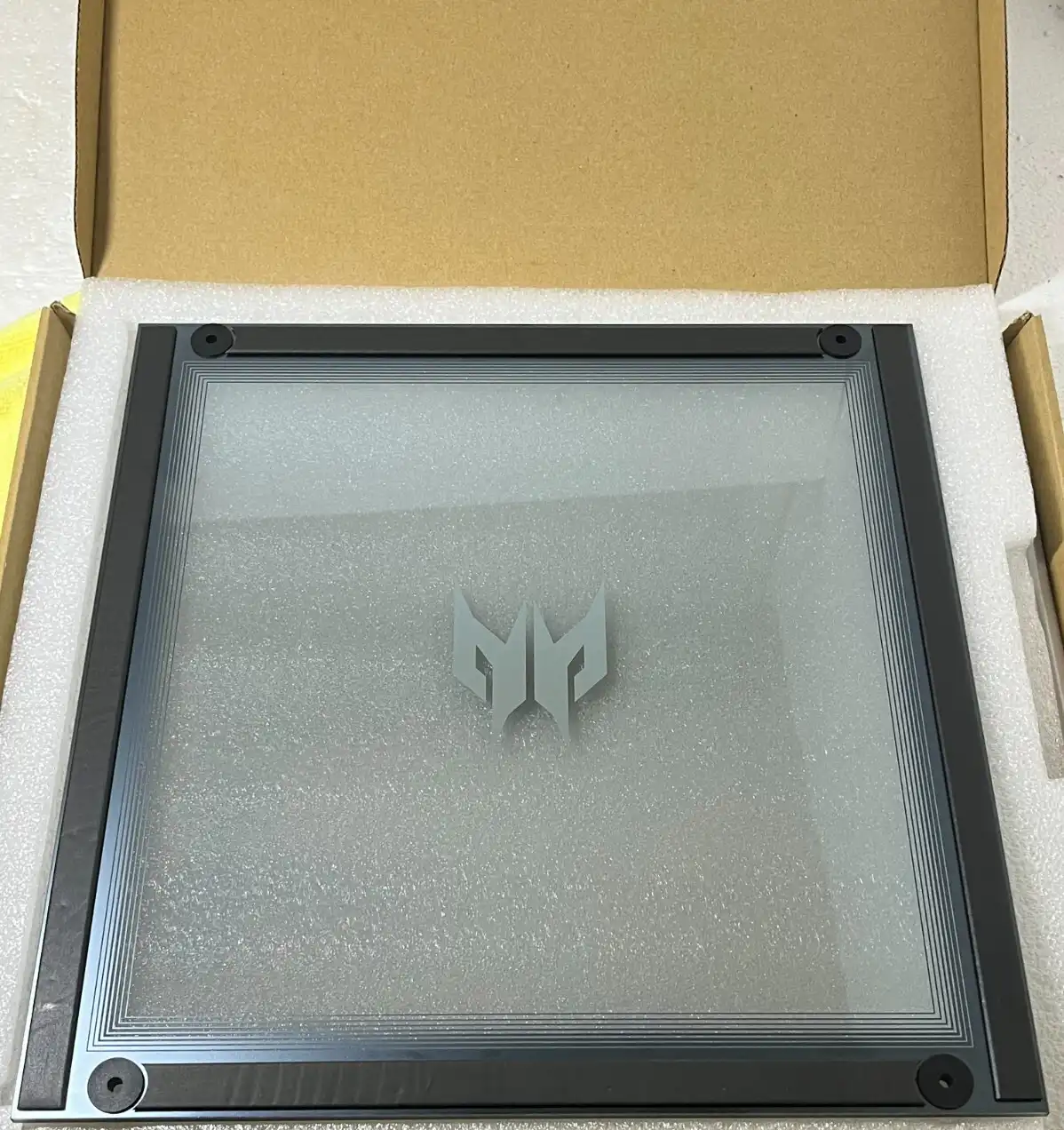 Acer Predator Orion 3000 Glass Side Panel with screws DC.E2W11.006