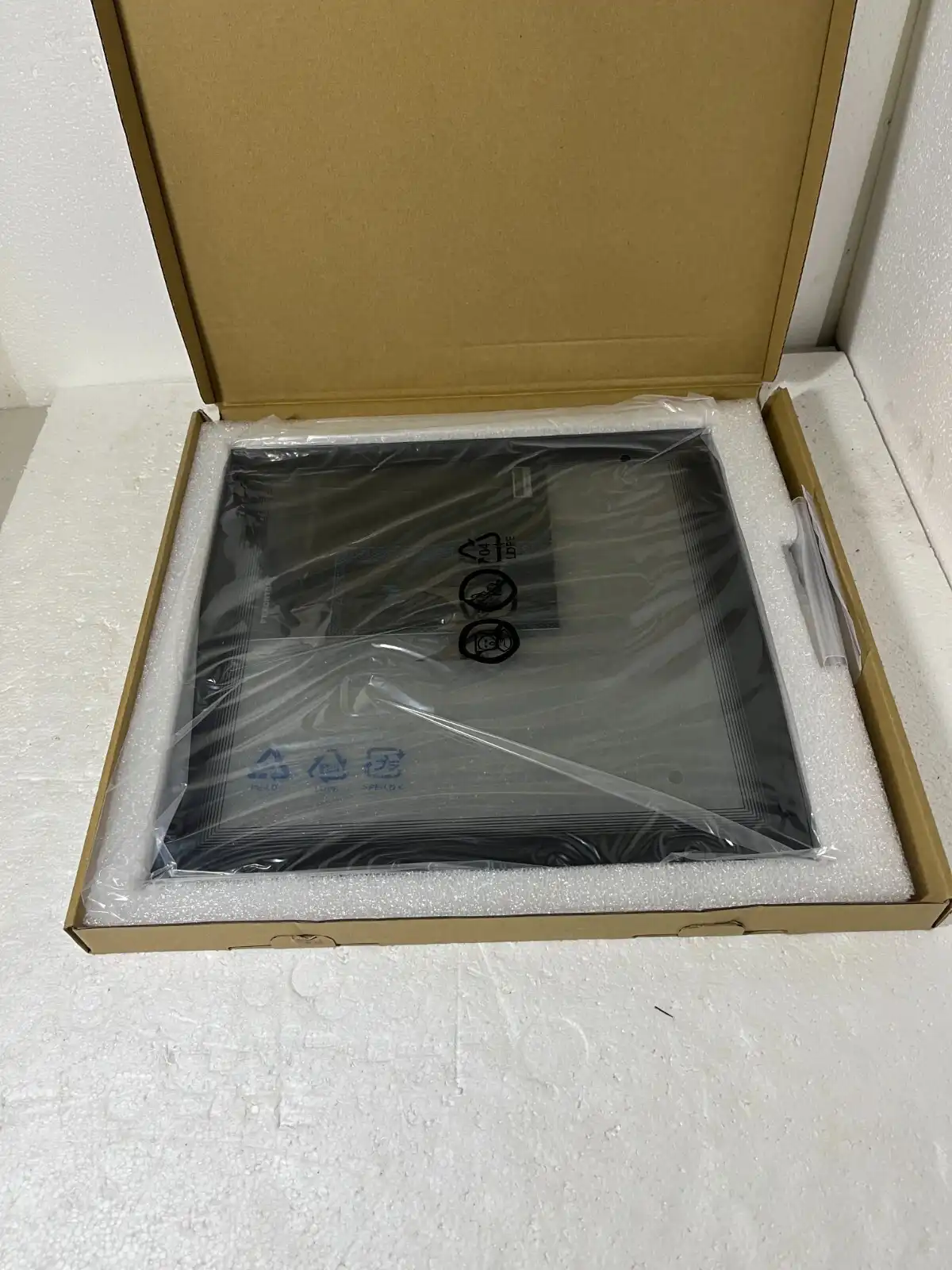 Acer Predator Orion 3000 Glass Side Panel with screws DC.E2W11.006