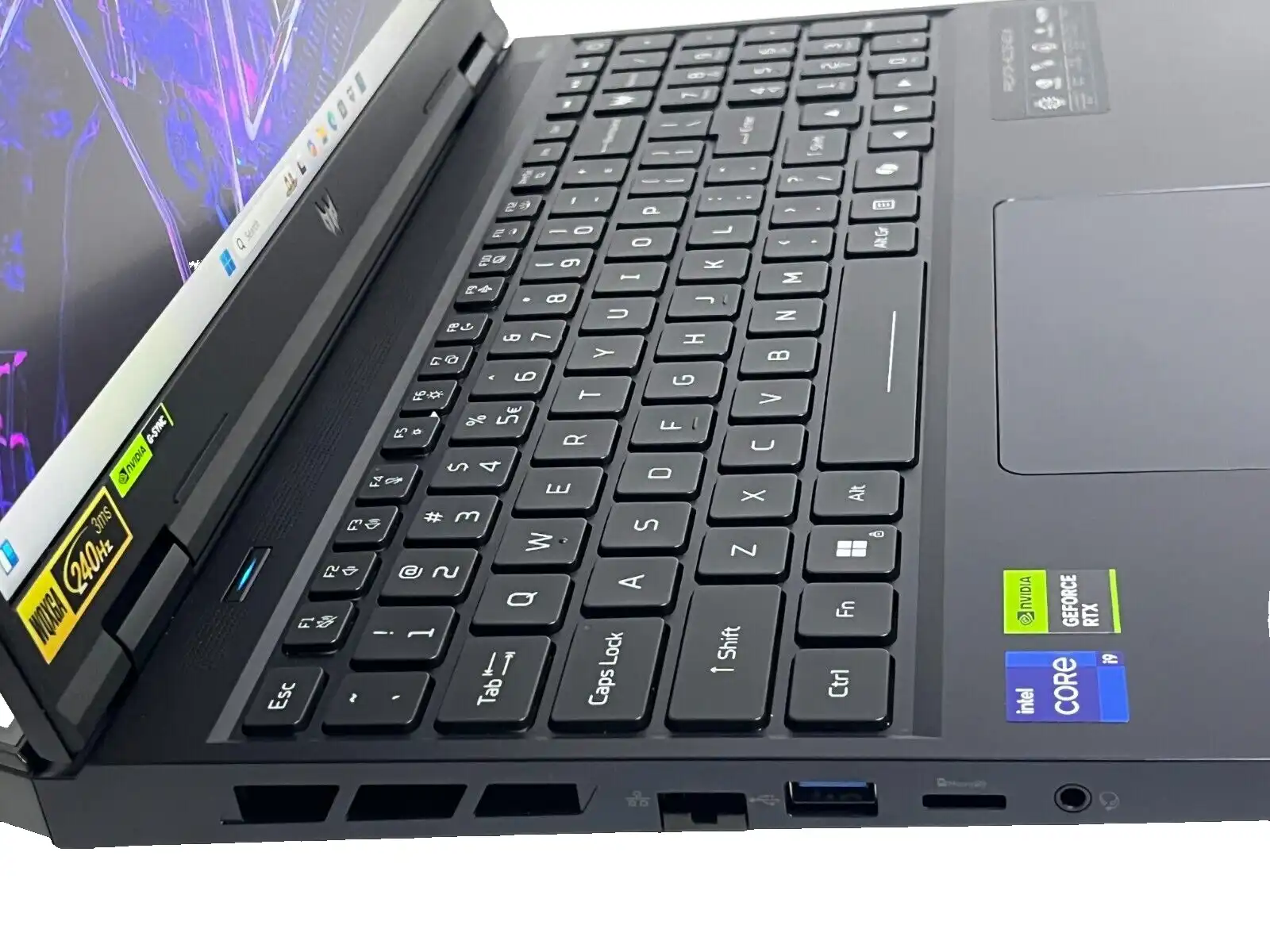 Acer Predator  PHN16-72 Intel i9-14900HX 32Gb RAM 1TB SSD 12Gb RTX4080 16" 240Hz