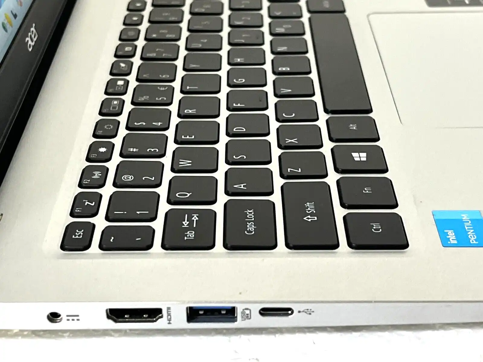 Acer Swift 1 SF114-34 Intel N6000 CPU 4Gb RAM 128GB SSD 14" FHD IPS