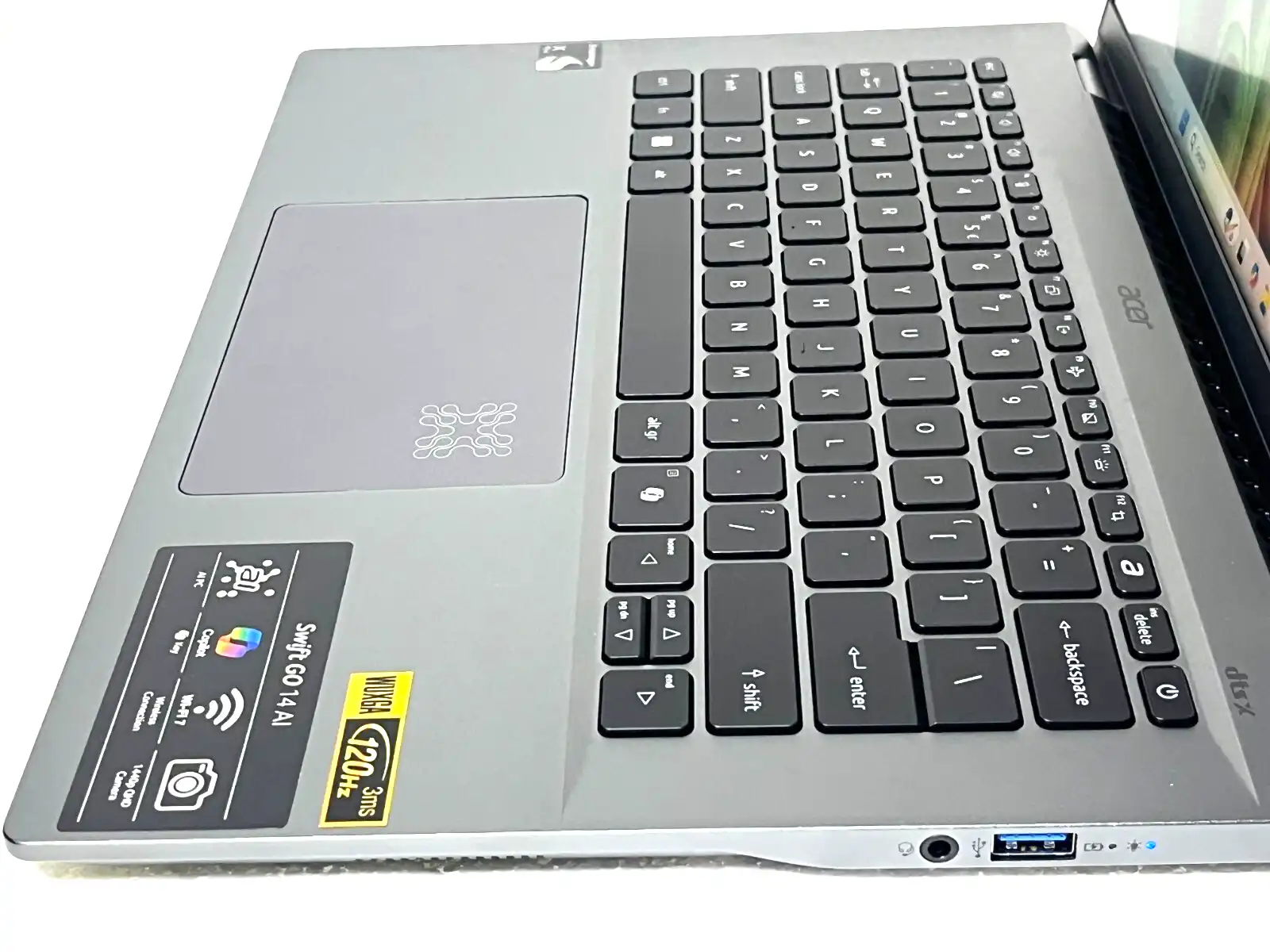 Acer Swift Go 14 AI SFG14-01 Snapdragon X 16Gb RAM 512GB 14.5" WUXGA IPS 120Hz