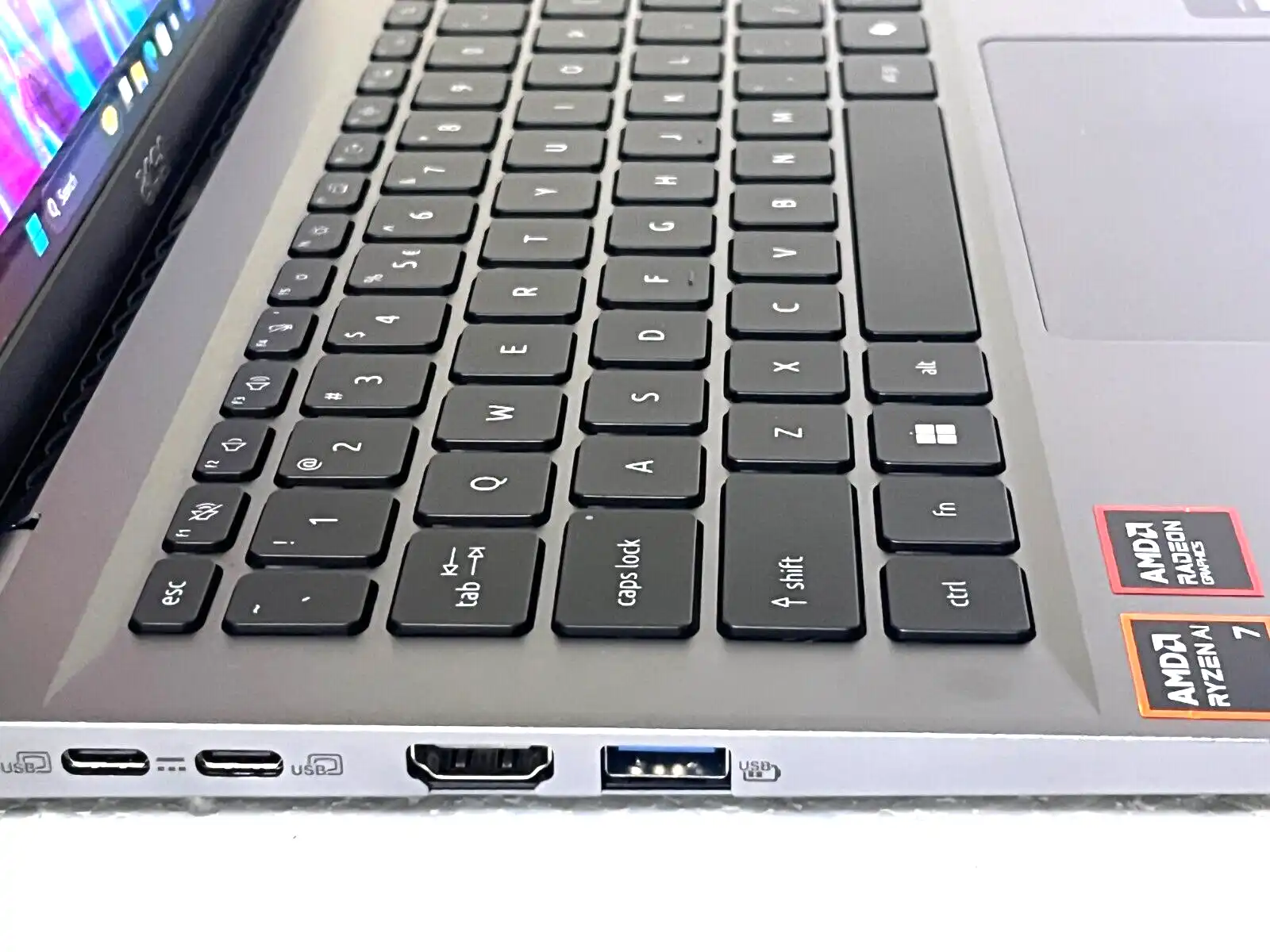 Acer Swift Go 14 AI SFG14-63 AMD Ryzen 7 8845HS 16Gb RAM 512GB SSD 14" 2.8K OLED