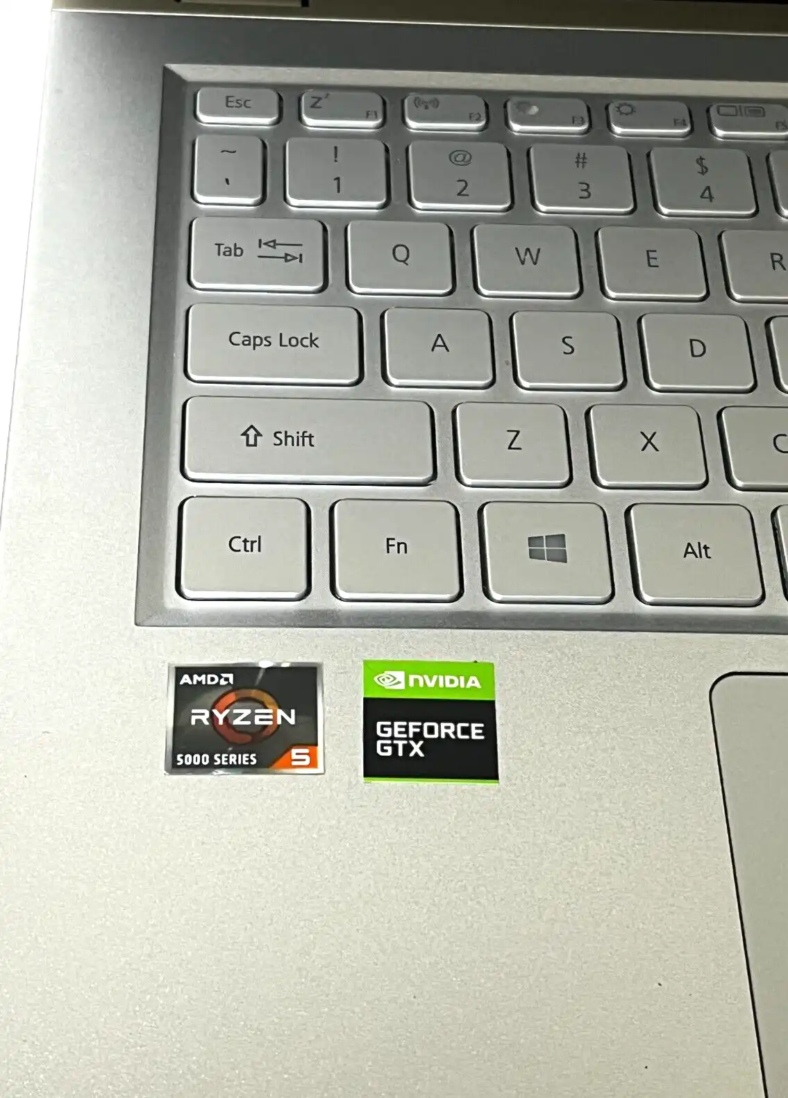 Acer Swift X SFX14-41G AMD Ryzen 5 5500U 8Gb RAM 512GB SSD 14" IPS 4GB GTX1650