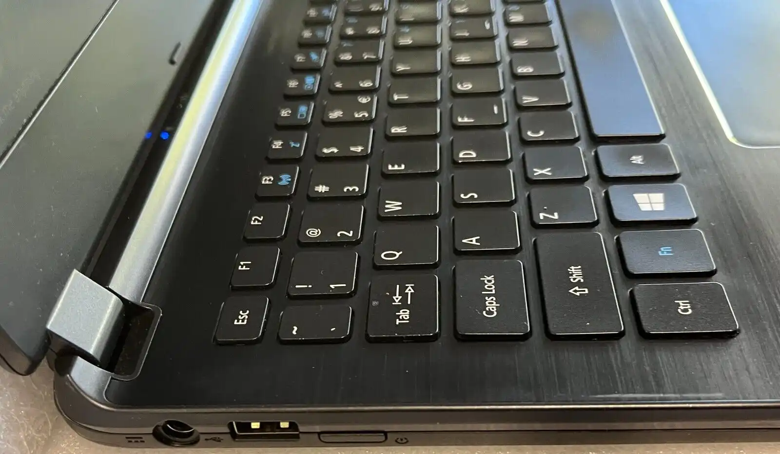 Acer Travelmate P446-M Intel i5-5200u 6Gb RAM 128GB SSD  14" Win10