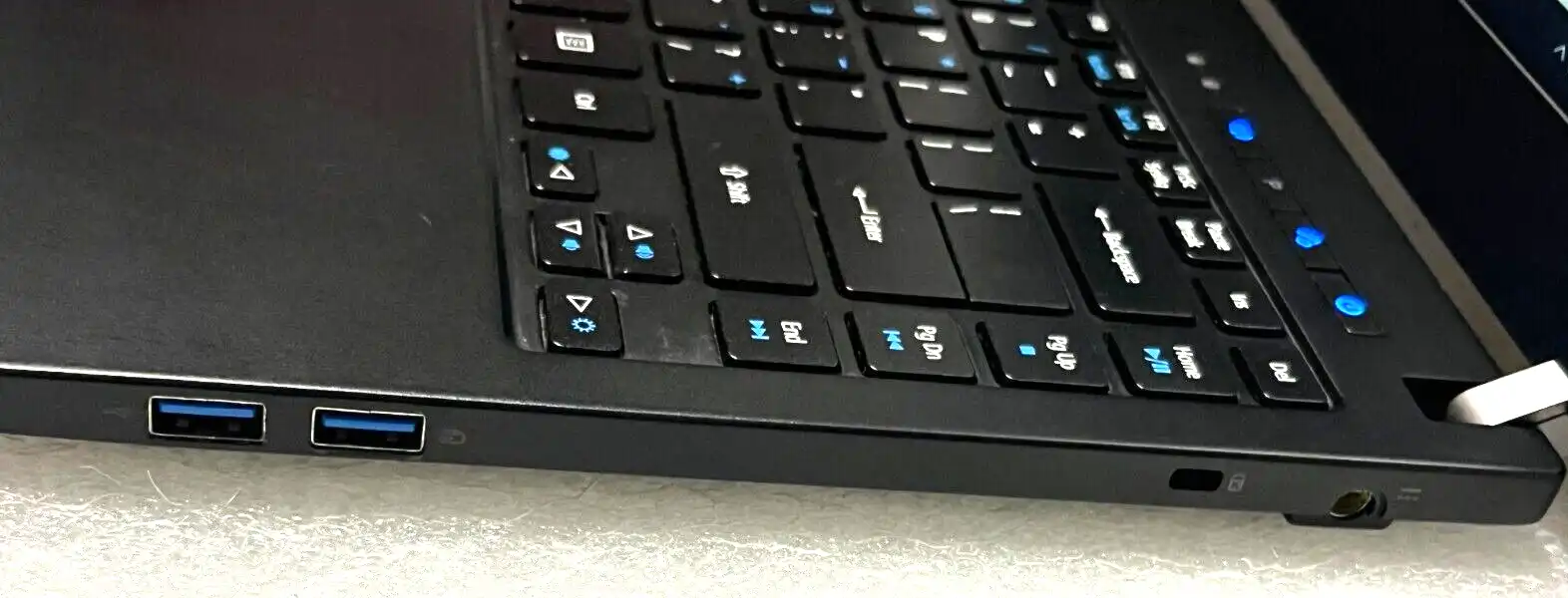 Acer Travelmate P645-M Intel i7-5500u 8Gb RAM 256GB SSD  14" Win10 Pro