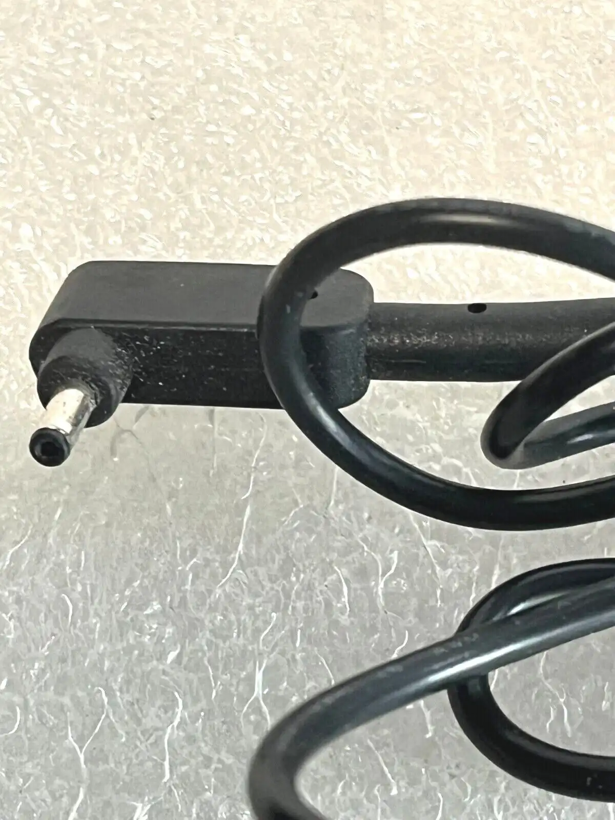 Genuine Acer  AC Adaptor 45W 19V 2.37A  A13-045N2A   1mm/3mm tip   KP.0450H.001