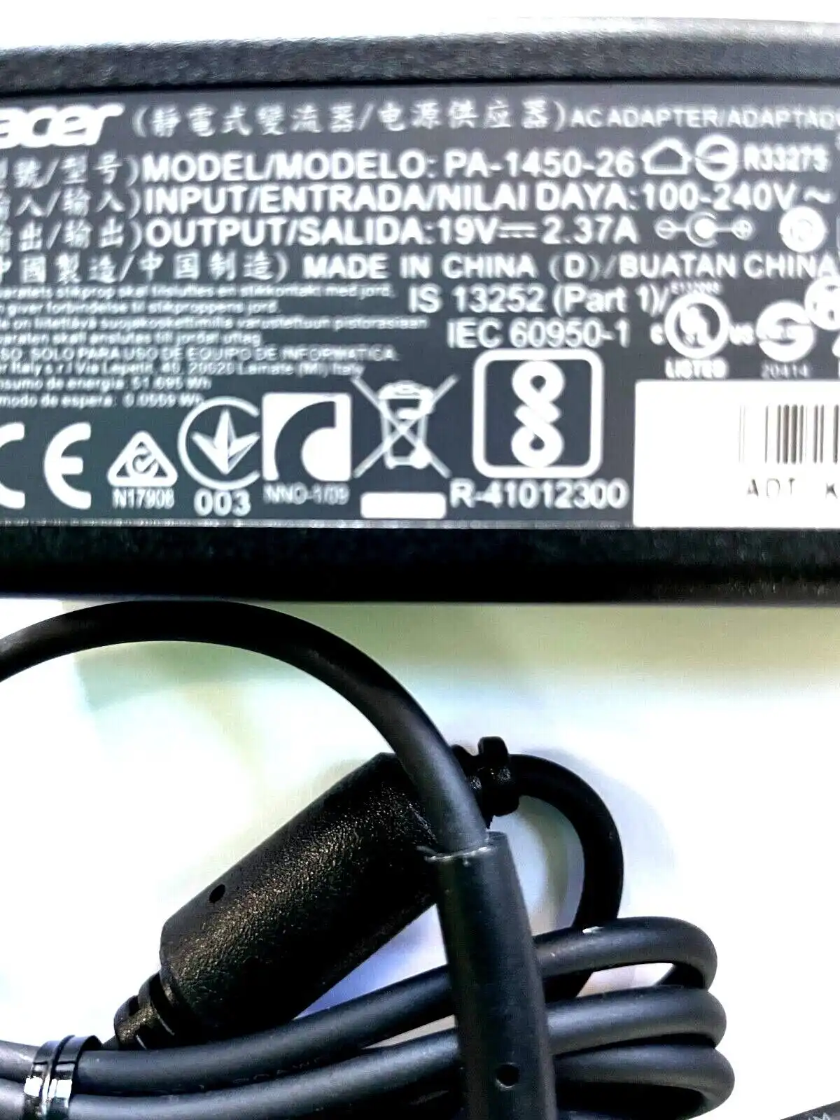 Genuine Acer  AC Adaptor 45W 19V 2.37A  PA-1450-26 KP.04503.004  1mm/3mm tip