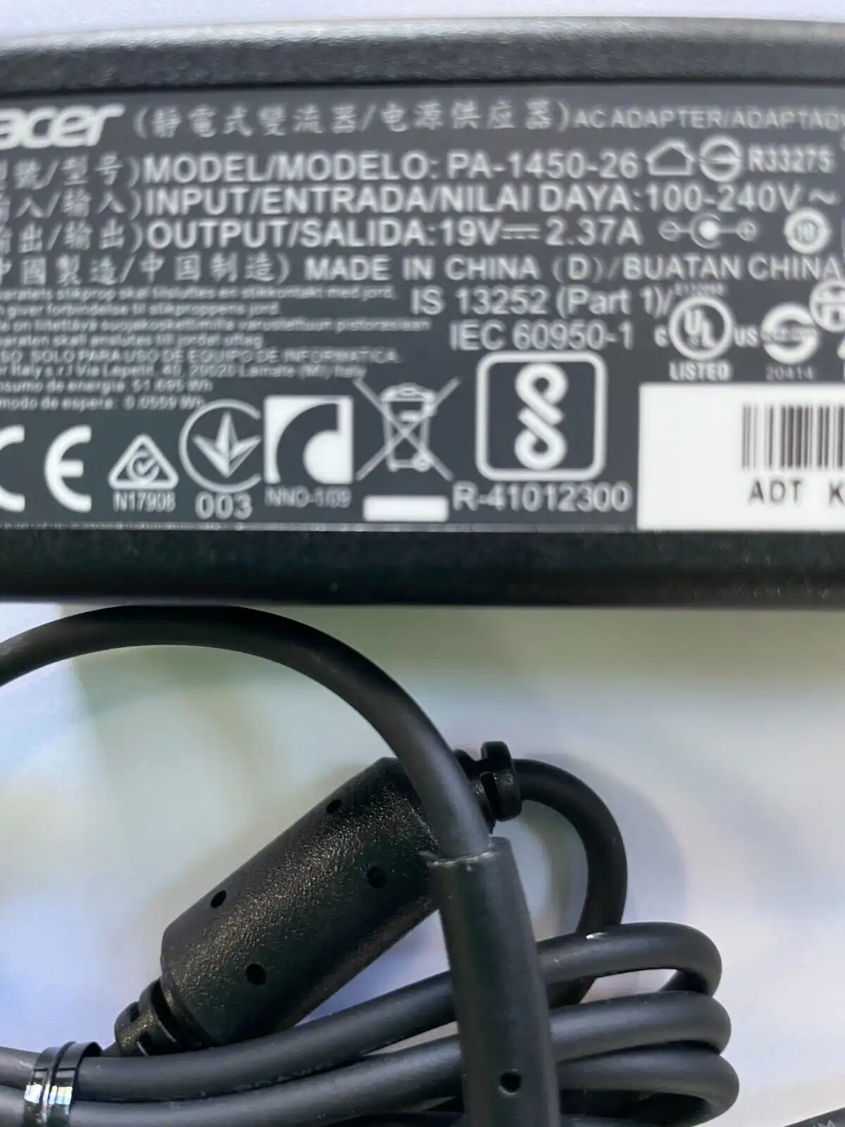 Genuine Acer  AC Adaptor 45W 19V 2.37A  PA-1450-26   KP.04503.004  1mm/3mm tip