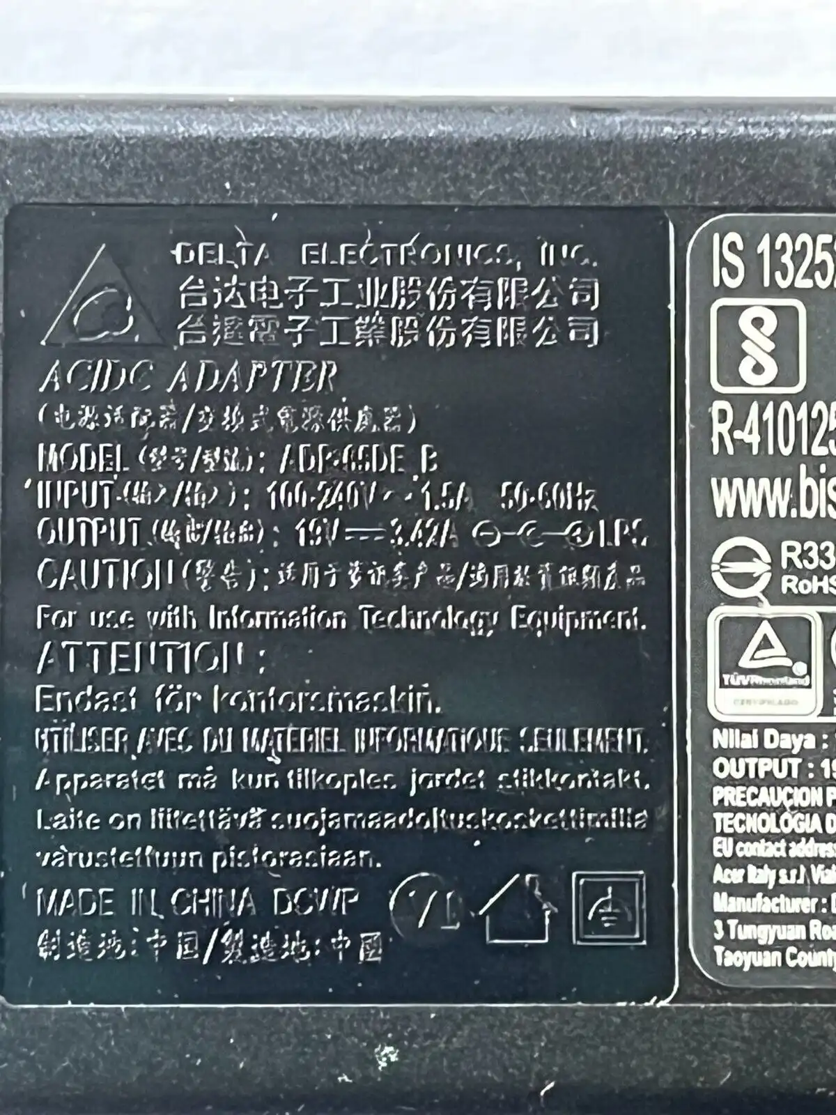 Genuine Acer  AC Adaptor 65W 19V 3.42A  ADP-65DE B   1mm/3mm tip  KP.06501.012