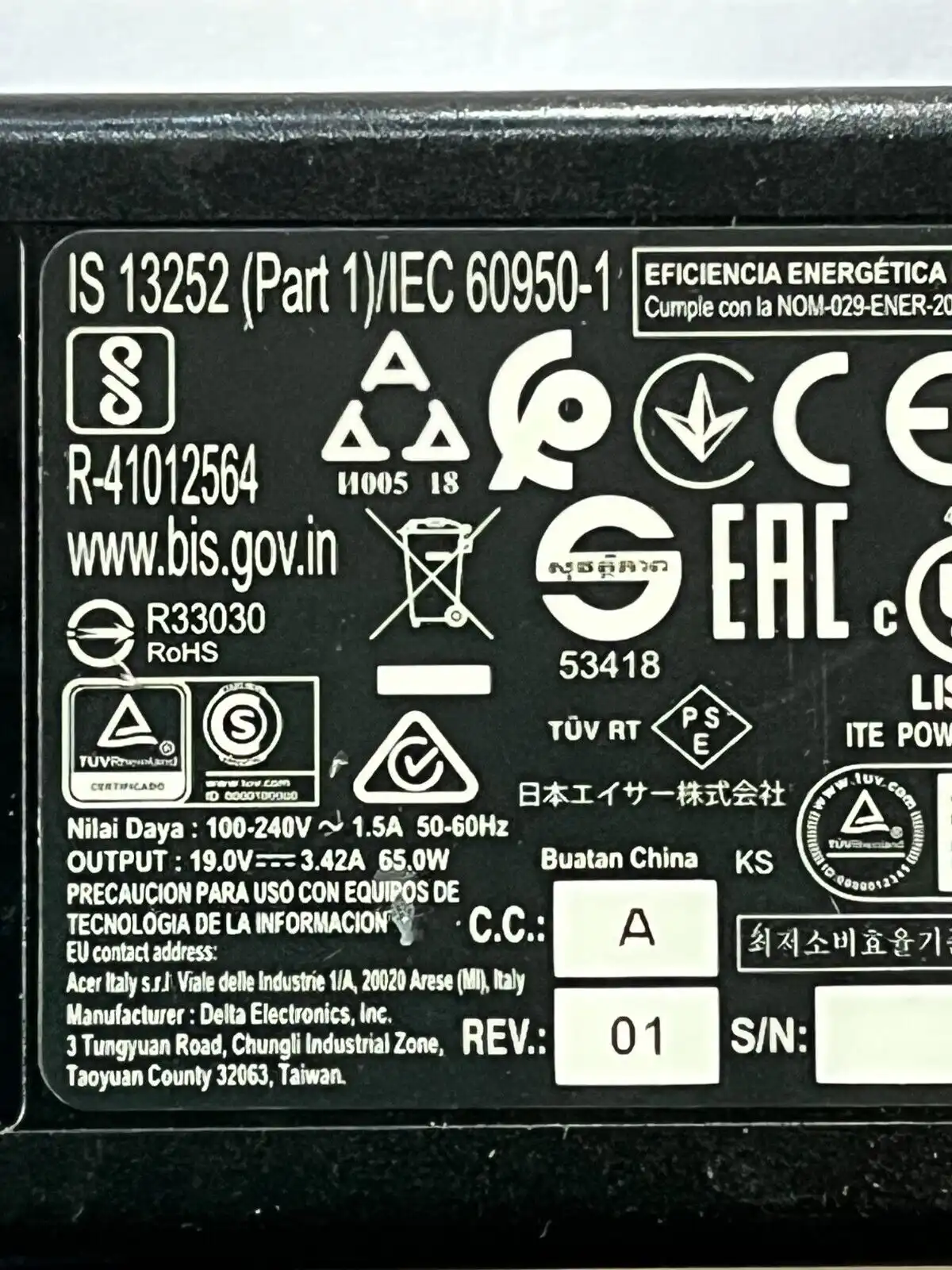 Genuine Acer  AC Adaptor 65W 19V 3.42A  ADP-65DE B   1mm/3mm tip  KP.06501.012